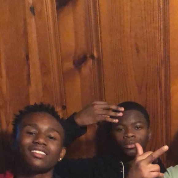 Meet your Posher, Tavaris - Picture 1 of 1